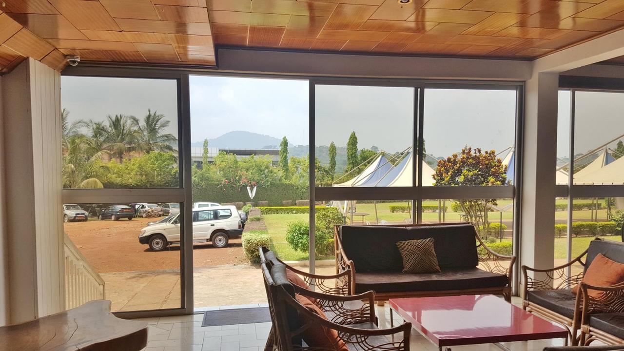 Hotel Azur Yaoundé Exterior photo
